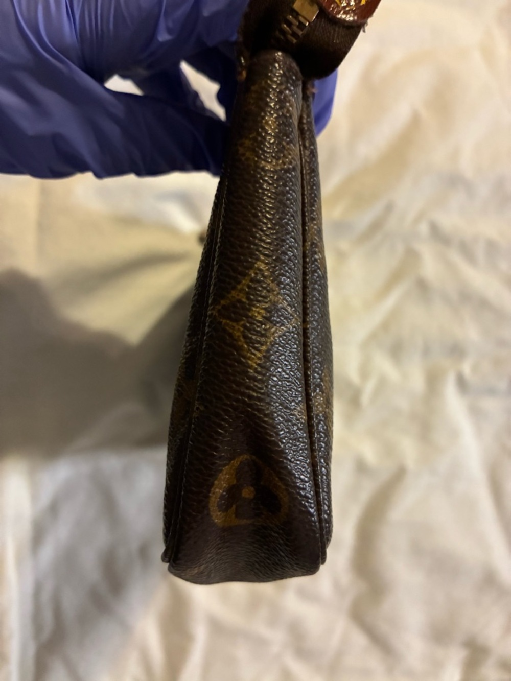 Louis Vuitton Monogram Pochette with crossbody strap - Picture 3 of 11
